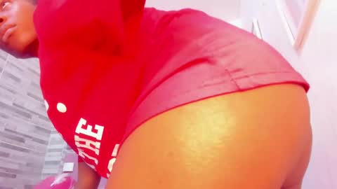 Snapshot of alana_roos chatting on February 2025 06:33:01 PM Alana online show from February 2025 06:33:01 PM