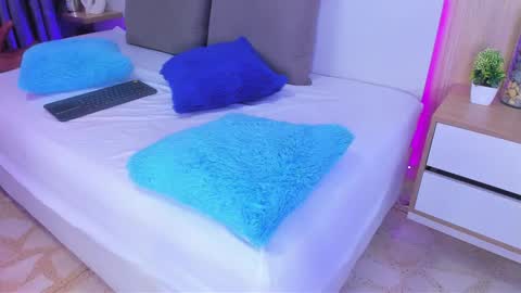 Alanna  online show from November 2025 04:34:02 AM