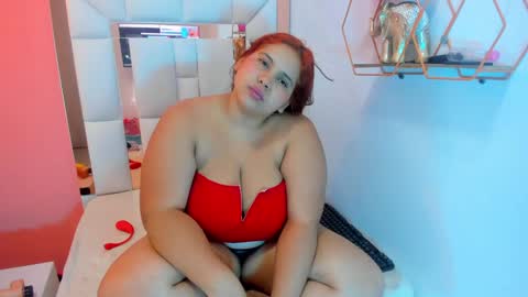 Snapshot of alanna_hot3 chatting on January 2025 10:42:01 PM Ana online show from January 2025 10:42:01 PM