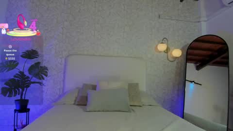 Snapshot of alannarouge chatting on May 2026 11:18:01 AM alannarouge online show from May 2026 11:18:01 AM