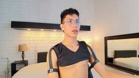 Snapshot of alannaughty_ chatting on January 2025 09:35:02 PM alannaughty_ online show from January 2025 09:35:02 PM