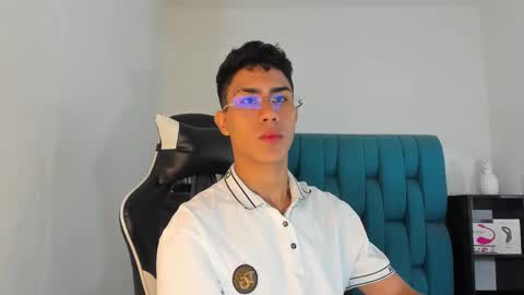 Snapshot of alannaughty_ chatting on March 2025 03:02:01 AM alannaughty_ online show from March 2025 03:02:01 AM