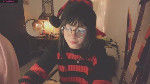 Snapshot of alaskagrace chatting on December 2024 03:30:02 AM Alaska Grace online show from December 2024 03:30:02 AM