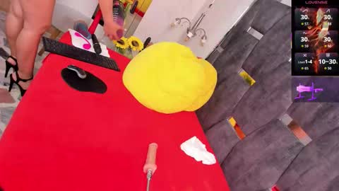 Alazsanna online show from February 2026 11:38:01 PM