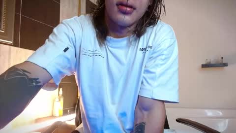 Albert online show from December 2025 02:40:01 AM