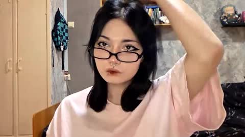 Im Katrina online show from November 2025 03:12:01 PM