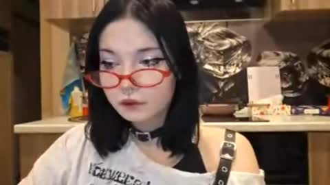 Im Katrina online show from January 2026 01:49:01 PM