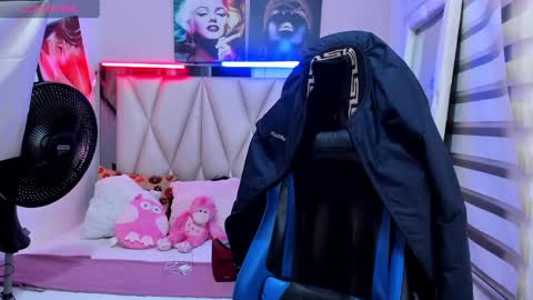 Snapshot of ale_noah_xxx chatting on December 2024 02:16:01 AM ale_noah_xxx online show from December 2024 02:16:01 AM