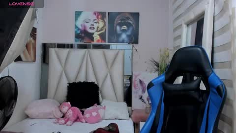 Snapshot of ale_noah_xxx chatting on February 2025 06:25:02 AM ale_noah_xxx online show from February 2025 06:25:02 AM