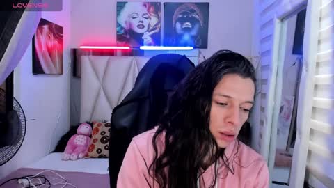 Snapshot of ale_noah_xxx chatting on February 2025 12:39:01 PM ale_noah_xxx online show from February 2025 12:39:01 PM