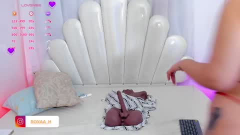 Roxana online show from November 2025 05:40:01 AM