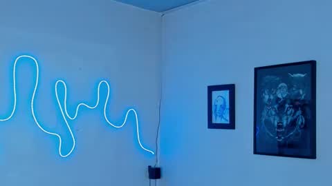 Snapshot of aleja1214 chatting on September 2025 10:12:02 PM Alejandra online show from September 2025 10:12:02 PM