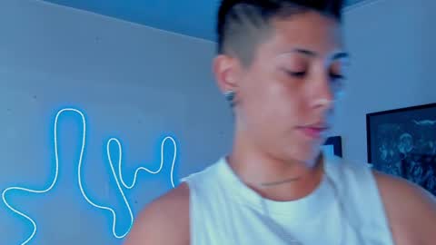 Snapshot of aleja1214 chatting on October 2025 10:31:01 PM Alejandra online show from October 2025 10:31:01 PM