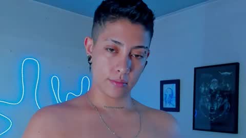 Snapshot of aleja1214 chatting on October 2025 11:04:02 PM Alejandra online show from October 2025 11:04:02 PM