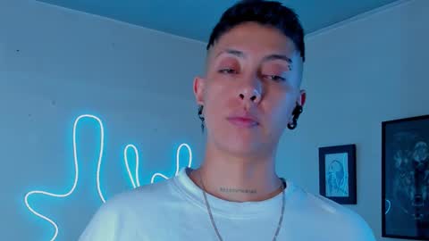 Snapshot of aleja1214 chatting on October 2025 06:04:02 AM Alejandra online show from October 2025 06:04:02 AM