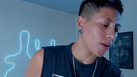 Snapshot of aleja1214 chatting on November 2025 01:17:02 AM Alejandra online show from November 2025 01:17:02 AM