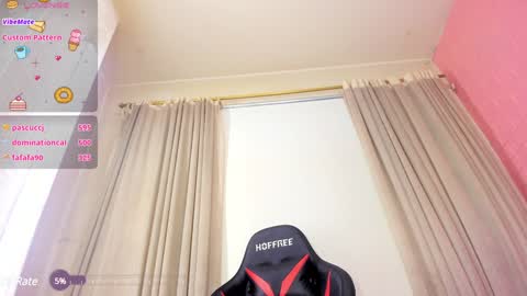 Snapshot of aleja_hill chatting on December 2024 11:30:01 AM Aleja Hill online show from December 2024 11:30:01 AM