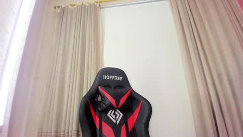 Snapshot of aleja_hill chatting on December 2024 10:15:02 PM Aleja Hill online show from December 2024 10:15:02 PM