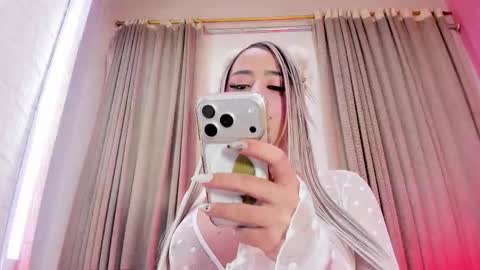 Snapshot of aleja_hill chatting on November 2025 03:47:02 PM Aleja Hill online show from November 2025 03:47:02 PM