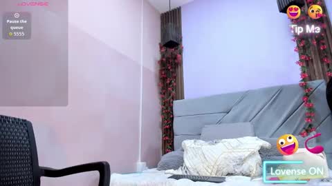 Snapshot of aleja_zaens chatting on October 2025 01:03:02 PM Alejandra Zaens online show from October 2025 01:03:02 PM