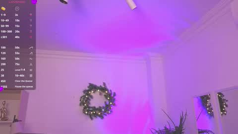 Alejandra online show from December 2025 11:29:01 AM