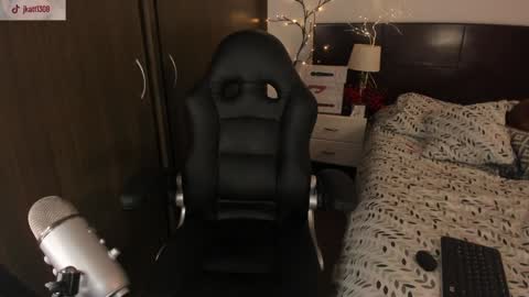 Alejandra online show from December 2024 04:40:02 PM