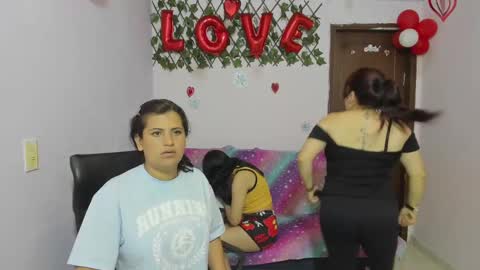 zoe and Kataleya online show from March 2025 03:37:01 PM