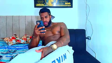 alejo_21cm online show from January 2026 04:38:02 AM