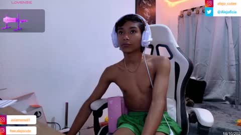 alejo_cute online show from October 2025 11:38:02 PM