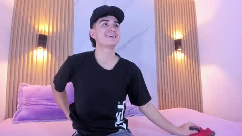 alejo_gray1 online show from November 2025 03:06:01 AM