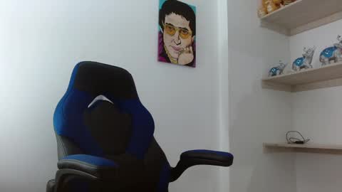 Snapshot of alejo_hot23 chatting on December 2024 12:46:02 AM David online show from December 2024 12:46:02 AM