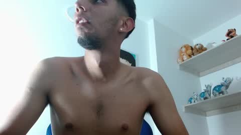 Snapshot of alejo_hot23 chatting on January 2025 01:26:01 AM David online show from January 2025 01:26:01 AM