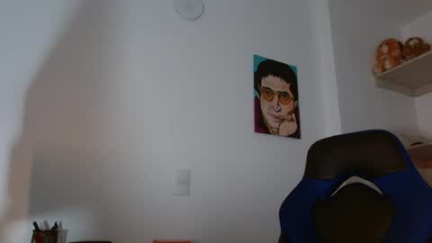 Snapshot of alejo_hot23 chatting on January 2025 03:05:02 AM David online show from January 2025 03:05:02 AM