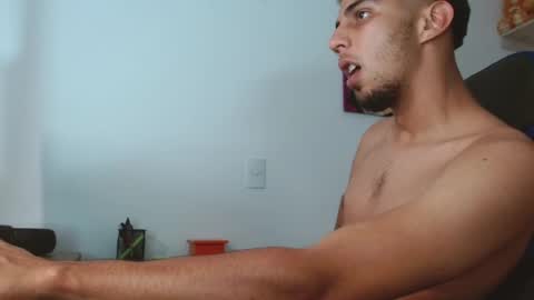 Snapshot of alejo_hot23 chatting on February 2025 02:47:02 AM David online show from February 2025 02:47:02 AM