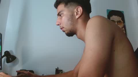 Snapshot of alejo_hot23 chatting on February 2025 03:00:02 AM David online show from February 2025 03:00:02 AM