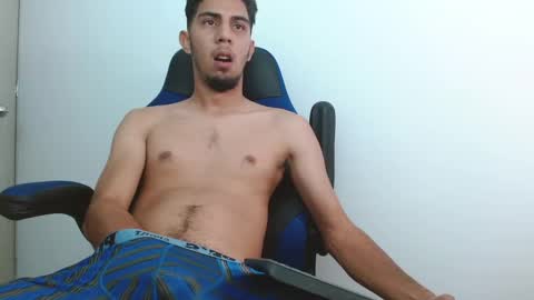 Snapshot of alejo_hot23 chatting on February 2025 12:24:01 AM David online show from February 2025 12:24:01 AM