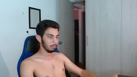 Snapshot of alejo_hot23 chatting on October 2025 11:24:02 PM David online show from October 2025 11:24:02 PM
