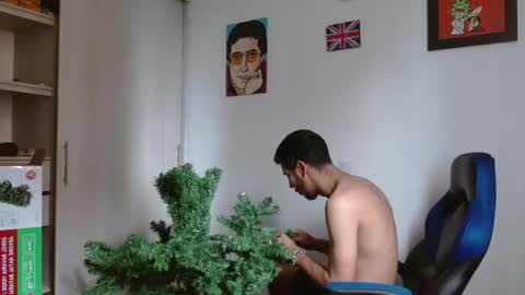 Snapshot of alejo_hot23 chatting on November 2025 06:35:02 PM David online show from November 2025 06:35:02 PM