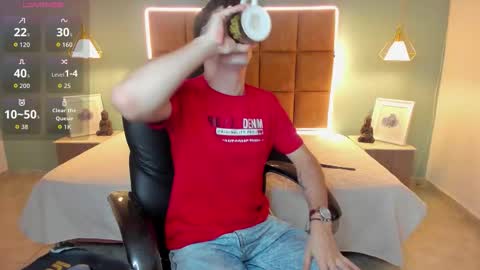 ALejoo Saenz online show from November 2025 05:17:02 AM