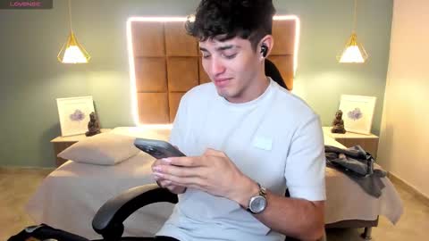 ALejoo Saenz online show from February 2026 11:27:02 PM