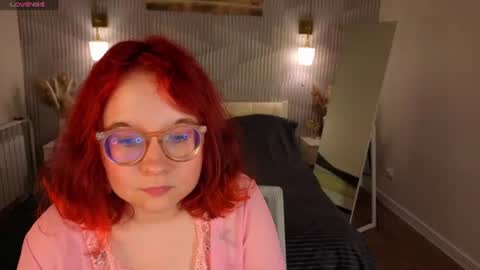 Snapshot of aleks_caste chatting on June 2026 05:36:01 PM Aleks online show from June 2026 05:36:01 PM