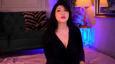 alenacapricious online show from November 2025 06:09:02 PM