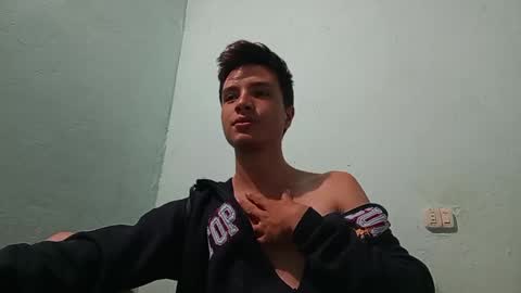 Alejandro online show from January 2025 01:48:02 AM