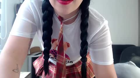 Aleska online show from October 2025 02:17:02 PM