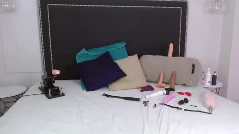 Snapshot of aleska_swarovski chatting on March 2026 04:36:01 PM Aleska 3 online show from March 2026 04:36:01 PM