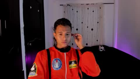 Snapshot of alessandro_wizard chatting on January 2025 09:04:01 PM Alessandro online show from January 2025 09:04:01 PM