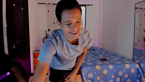 Snapshot of alessandro_wizard chatting on March 2025 07:07:02 PM Alessandro online show from March 2025 07:07:02 PM