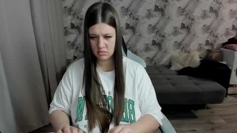 Aletta Oushen online show from February 2026 01:21:02 PM