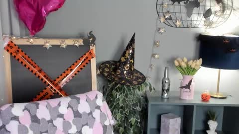 Snapshot of alettablacck chatting on October 2025 01:06:02 AM alettablacck online show from October 2025 01:06:02 AM