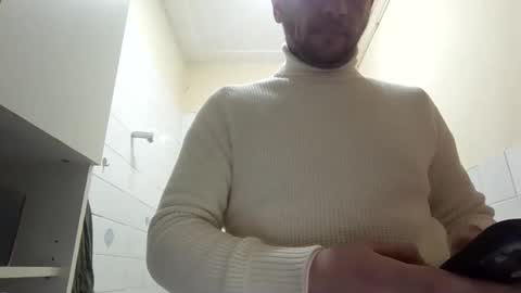 Snapshot of alex572241 chatting on December 2025 11:02:01 PM alex572241 online show from December 2025 11:02:01 PM